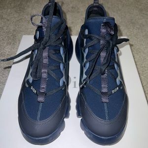 Dior D-Connect
Navy blue